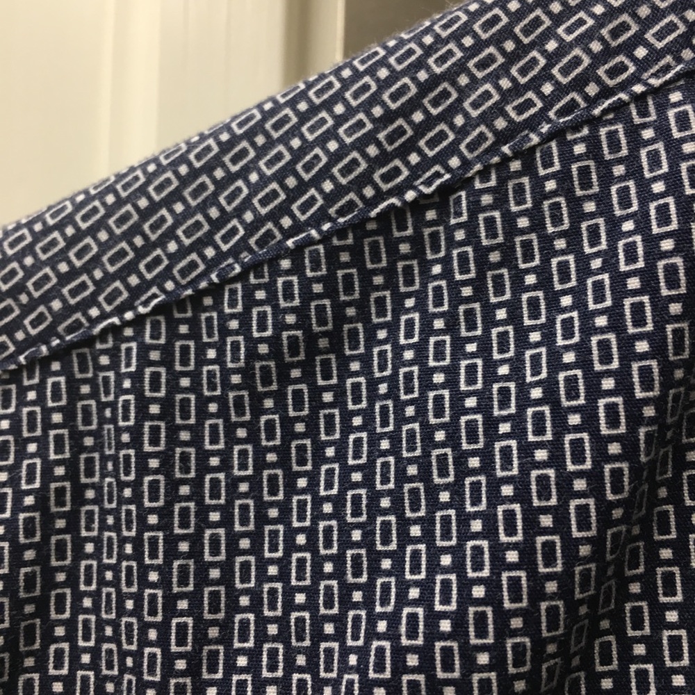 Express button down - Picture 3 of 3